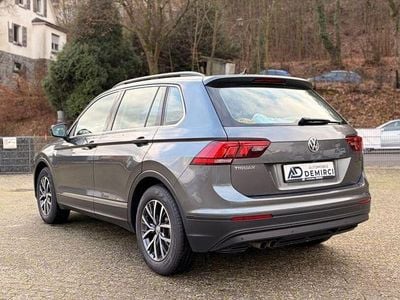 Second-hand VW Tiguan Comfortline 131 CP (96 kW) 2020 Gri SUV