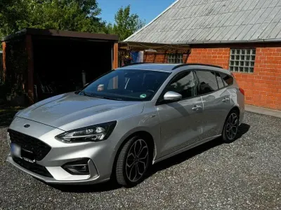 Gebraucht Ford Focus ST-Line 150 PS (110 kW) 2018 Silber Kombi