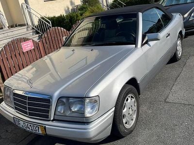 Mercedes E200