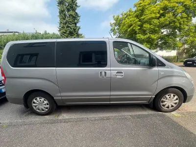 Gebraucht Hyundai H-1 170 PS (125 kW) 2013 Silber Van / Kleinbus