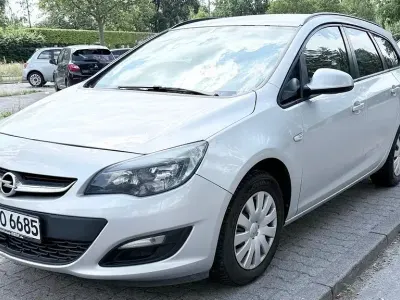 Gebraucht Opel Astra Style 110 PS (80 kW) 2014 Silber Kombi