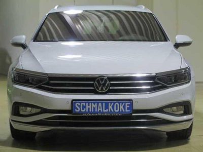 Glacier white (metallic) Gebraucht 2023 VW Passat Elegance Kombi | 27.750 € (Fairer Preis)