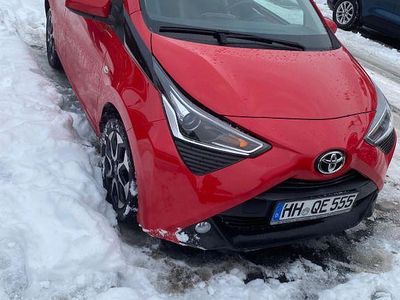 Rot Gebraucht 2021 Toyota Aygo Team Kleinwagen | 8.600 € (Guter Preis)