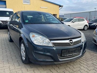 Usata Opel Astra Edition 90 CV (66 kW) 2008 Blu Berlina