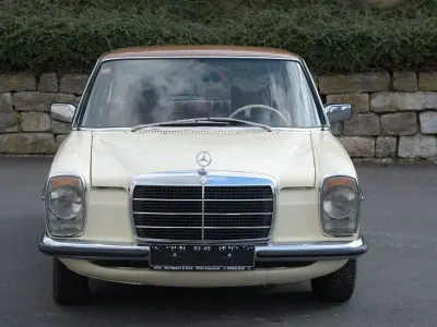 Gebraucht Mercedes W114 95 PS (69 kW) 1976 Beige Limousine