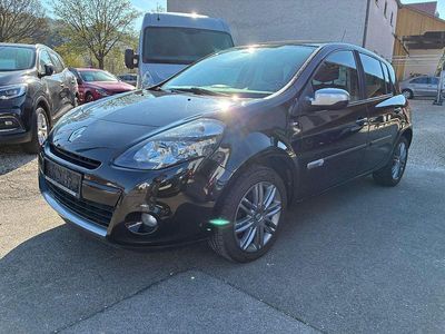 Second-hand Renault Clio II Night&Day 103 CP (75 kW) 2011 Negru Hatchback