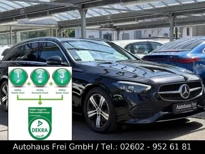 Gebraucht Mercedes C200 Avantgarde 163 PS (119 kW) 2023 Obsidianschwarz Kombi