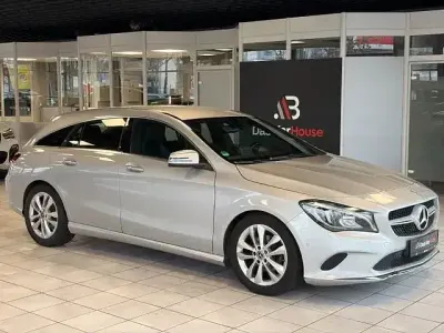 Gebraucht Mercedes CLA200 Shooting Brake 136 PS (100 kW) 2018 Silber Kombi