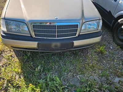 Mercedes C180