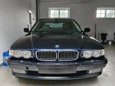 Gebraucht BMW 750L 326 PS (239 kW) 1999 Blau Limousine