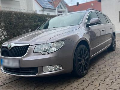 Gebraucht Skoda Superb 140 PS (102 kW) 2012 Violet Kombi