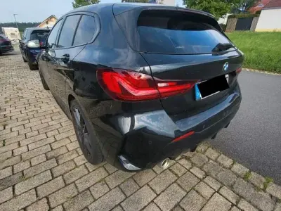 Gebraucht BMW 118 M Sport 140 PS (102 kW) 2020 Schwarz Limousine