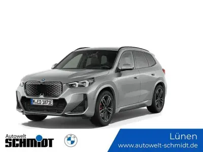 Neu BMW iX1 M Sport 150 kW (204 PS) 2026 Space silber SUV
