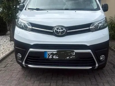 Gebraucht Toyota Proace 122 PS (89 kW) 2020 Weiß Van / Kleinbus