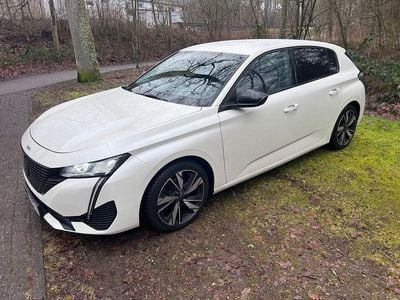 Gebraucht Peugeot 308 Allure 131 PS (96 kW) 2022 Weiß Limousine