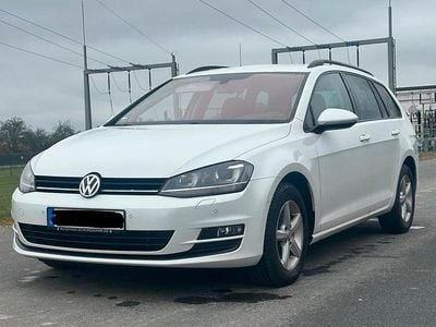 Gebraucht VW Golf VII 110 PS (80 kW) 2015 Weiß Kombi