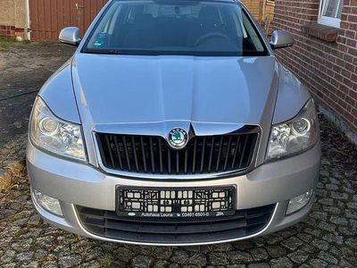 Gebraucht Skoda Octavia Ambition 105 PS (77 kW) 2011 Silber Kombi