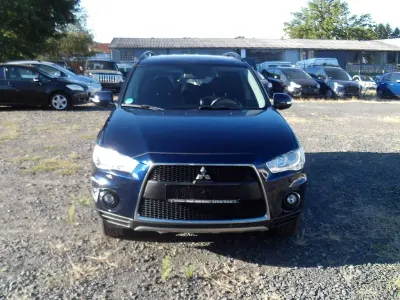 Gebraucht Mitsubishi Outlander 156 PS (114 kW) 2011 Blau SUV