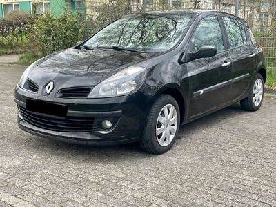 gebraucht Renault Clio III - TÜV + Service + Zahnriemen neu