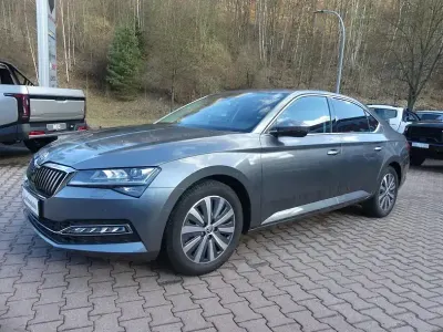 Używany Skoda Superb 280 KM (205 kW) 2022 Szary Sedan/Limuzyna
