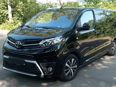 Gebraucht Toyota Proace Verso 144 PS (105 kW) 2024 Schwarz Kombi