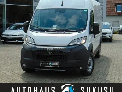 Gebraucht Peugeot Boxer 140 PS (102 kW) 2025 Kaolin weiß Van