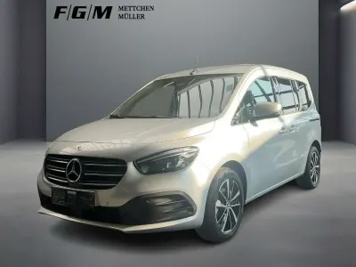 Gebraucht Mercedes T180 Progressive 116 PS (85 kW) 2025 Helvinsilber Van / Kleinbus