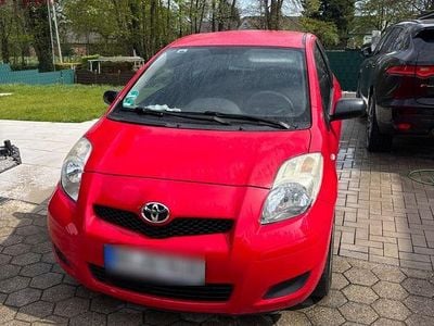 Usata Toyota Yaris 69 CV (50 kW) 2009 Rosso Utilitaria