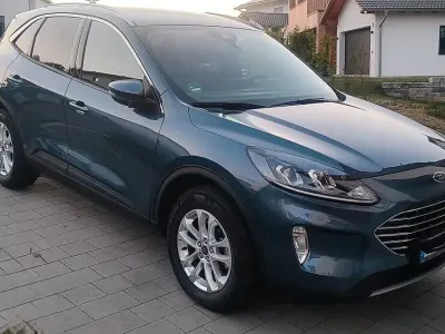 Gebraucht Ford Kuga Titanium 224 PS (164 kW) 2022 Blau SUV