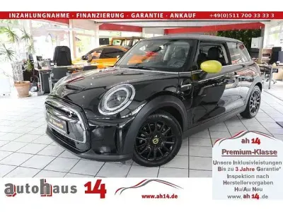 Gebraucht Mini Cooper S 135 kW (184 PS) 2023 Schwarz Kleinwagen