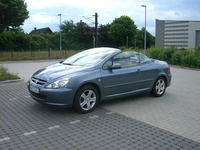 Gebraucht Peugeot 307 CC 136 PS (100 kW) 2004 Grau metallic Cabrio