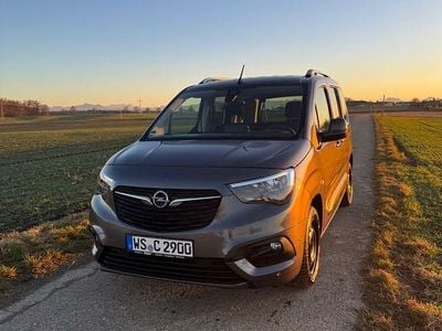 Grau Gebraucht 2019 Opel Combo Life Edition Van / Kleinbus | 16.999 € (Fairer Preis)