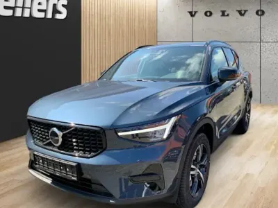 Ny Volvo XC40 Plus 163 HK (119 kW) 2026 Blå SUV