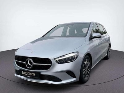Gebraucht Mercedes B200 Advanced 163 PS (119 kW) 2024 Silber Van / Kleinbus