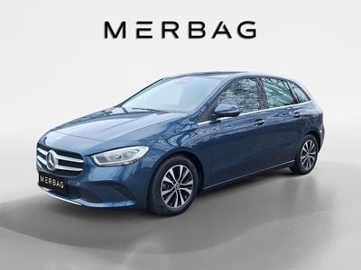 Gebraucht Mercedes B180 Style 136 PS (100 kW) 2022 Blau Van / Kleinbus