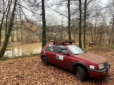 Rot Gebraucht 1991 VW Golf III Kleinwagen | 1.200 €