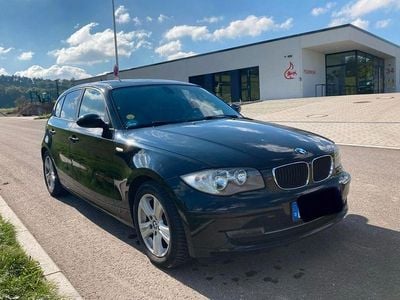Schwarz Gebraucht 2007 BMW 118 Comfort Edition Kleinwagen | 5.800 € (Fairer Preis)