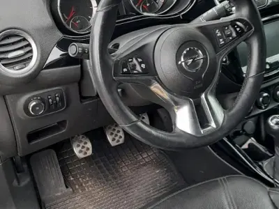 Gebraucht Opel Adam Sport 101 PS (74 kW) 2013 Schwarz Kleinwagen