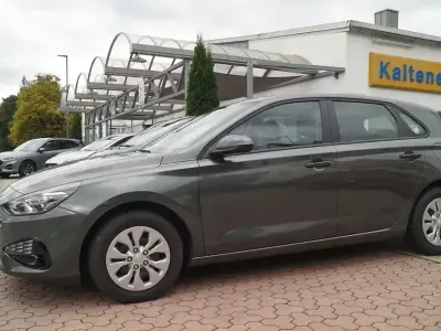 Gebraucht Hyundai i30 Classic 110 PS (80 kW) 2022 Andere Limousine