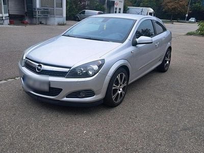 Opel Astra GTC