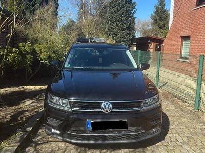 Schwarz Gebraucht 2020 VW Tiguan SUV | 19.000 € (Fairer Preis)