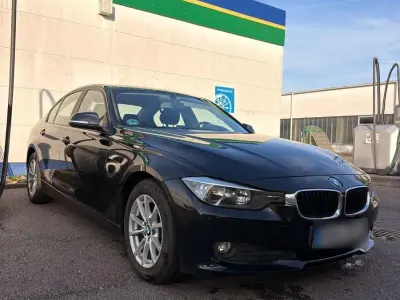 Gebraucht BMW 318 143 PS (105 kW) 2013 Schwarz Limousine