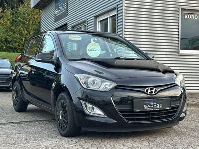 Gebraucht Hyundai i20 Trend 75 PS (55 kW) 2013 Schwarz Kleinwagen