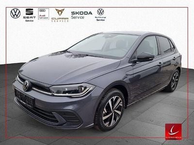 Usata VW Polo IQ Drive 95 CV (69 kW) 2024 Grigio Berlina