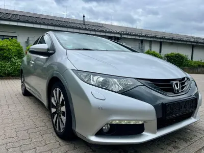 Gebraucht Honda Civic Executive 141 PS (103 kW) 2013 Silber Limousine