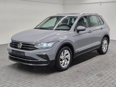 Mondsteingrau Gebraucht 2021 VW Tiguan Active SUV | 22.980 € (Etwas zu teuer)