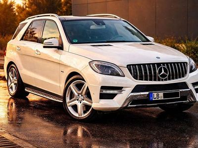 Weiß Gebraucht 2012 Mercedes ML350 AMG SUV | 21.690 € (Etwas zu teuer)
