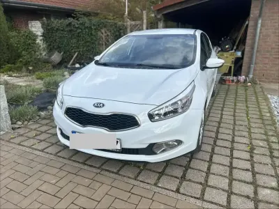 Brugt Kia Ceed Edition 7 135 HK (99 kW) 2014 Hvid Hatchback