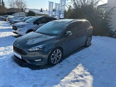 Magneticgrau (metallic) Gebraucht 2018 Ford Focus ST-Line Kombi | 16.200 € (Fairer Preis)