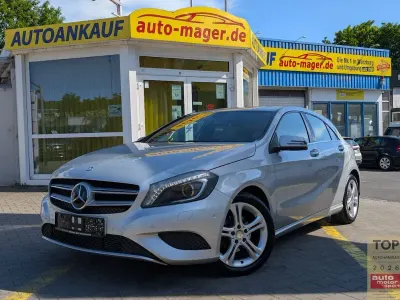 Gebraucht Mercedes A180 Urban 109 PS (80 kW) 2014 Silber Kleinwagen